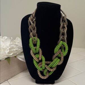 Elegant Green and Gold Chain Necklace